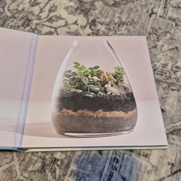 New Miniscapes Terrarium Book - Picture 3 of 7